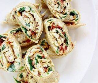 Tortilla z kurczakiem i warzywami