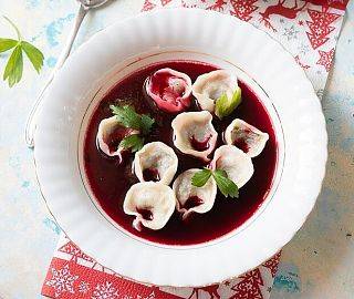 Barszcz czerwony z kołdunami