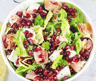 Sałatka z kozim serem i gruszką